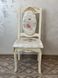 Мягкий стул деревянный белый с резным рисунком и патиной Мурсия Люкс цветы 6601206ПЛМ фото 1